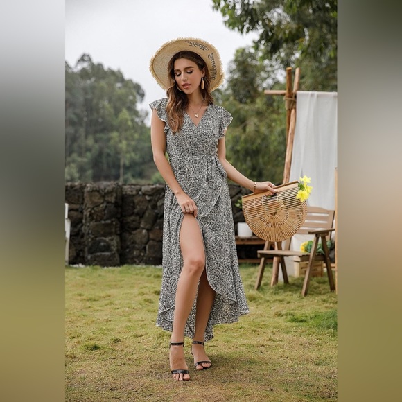 NWT Floral Print V-Neck Bohemian High-Low Maxi Dress Size XL - Picture 2 of 7